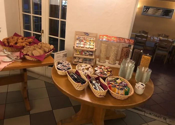 Hirschen 3* 迈恩费尔德