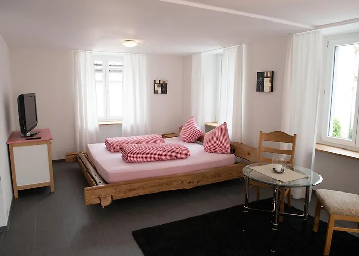 Hirschen 3* 迈恩费尔德