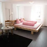 Hirschen Hotel 3*